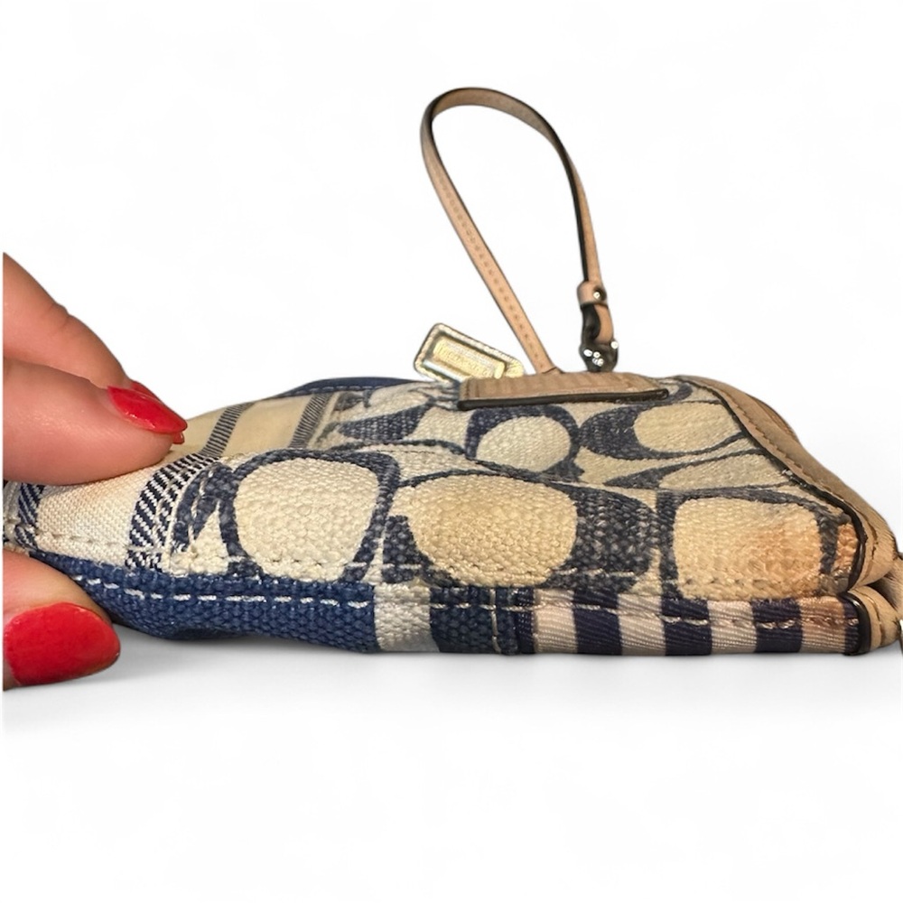Vintage Coach Daisy Canvas Patchwork Wristlet Clutch Purse F49448 - Picture 4 of 8